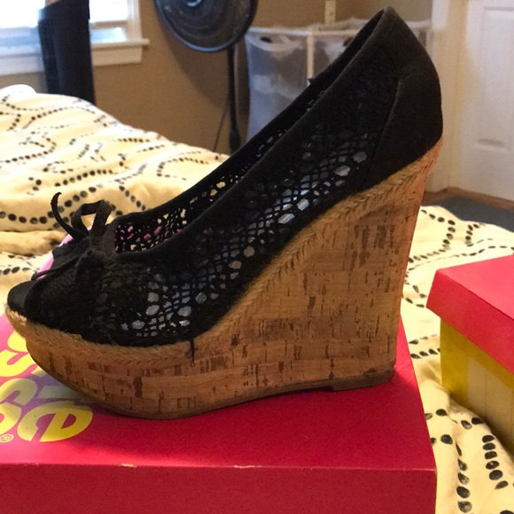 Black crochet wedges - Picture 2 of 4